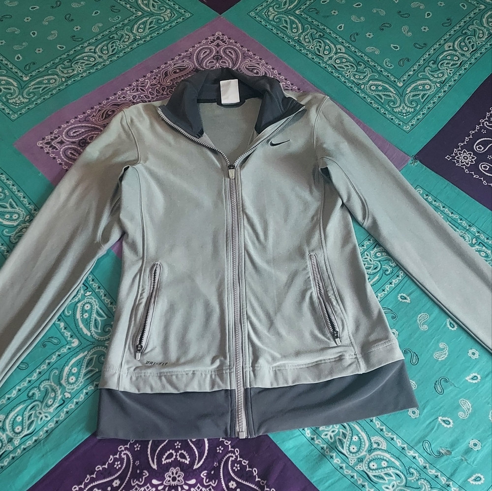 Women's gray Nike Dri-fit jacket small